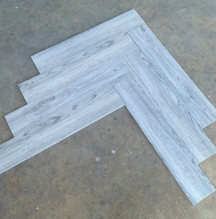 Gạch Lát Nền Giả Gỗ 15x80 Tại Bình Tân