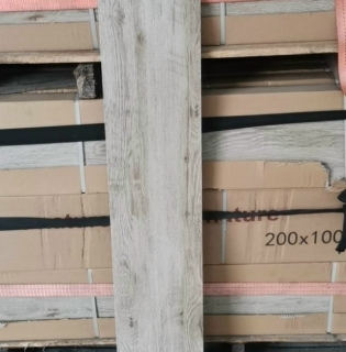 Gạch Lát Nền Giả Gỗ 20x100 Đồng Chất Tại Tân Bình