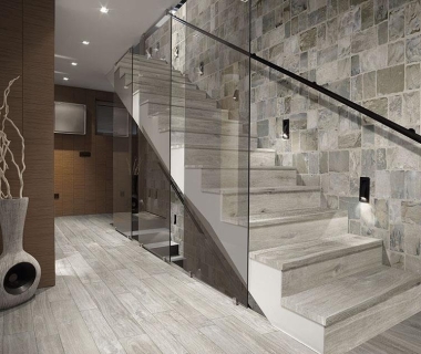 Những tiêu chí quan trọng để chọn gạch ốp tường cầu thang đẹp
