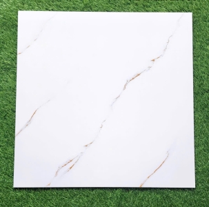 Gạch bóng kiếng có trơn không?